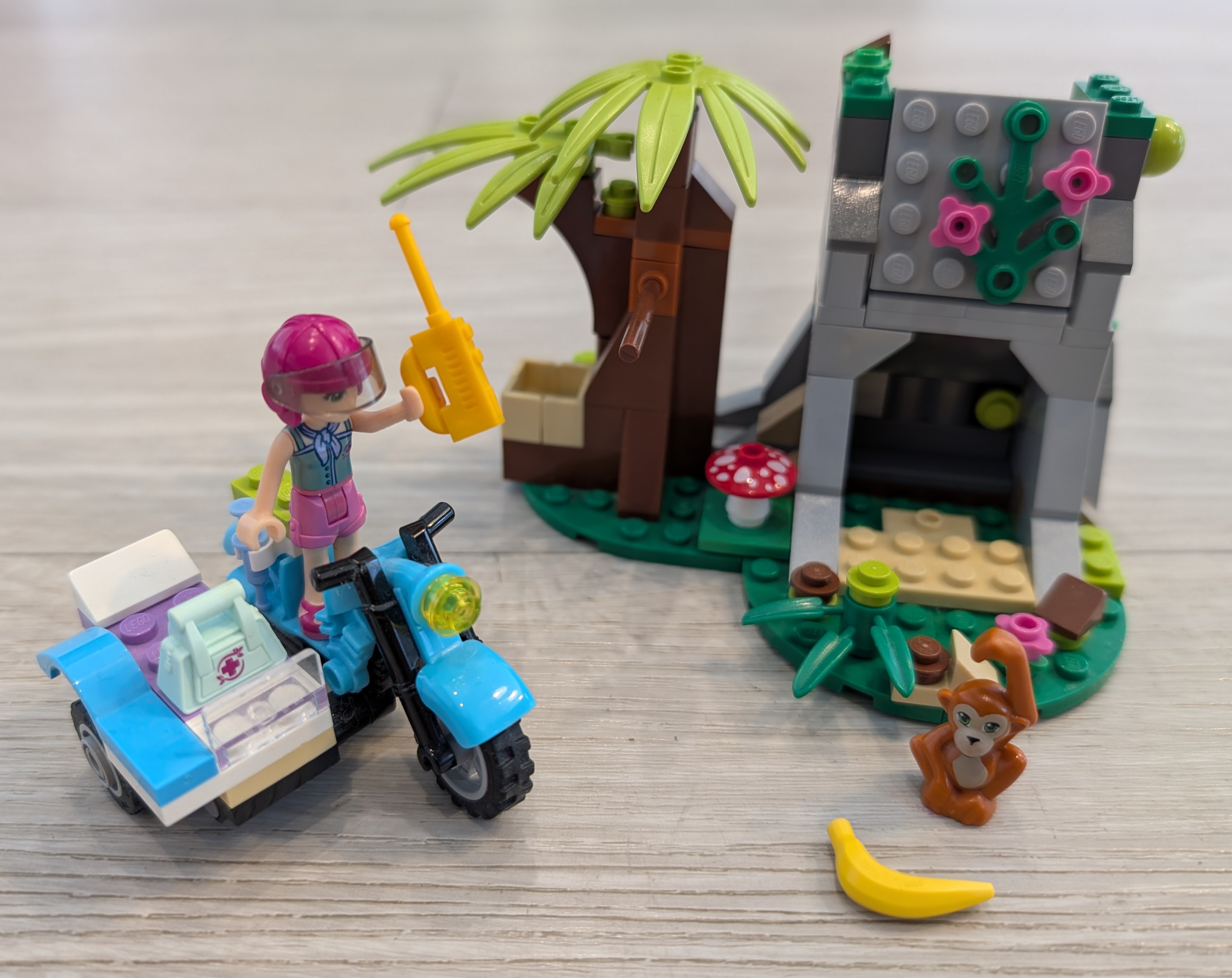 Lego Friends 41032 First Aid Jungle Bike
